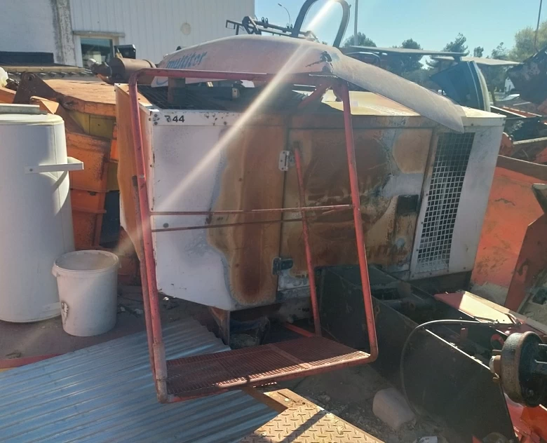 11. Lote de Maquinaria de Obra