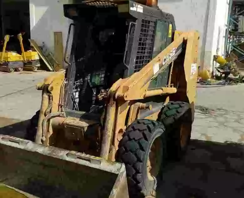 3. Minicargadora Case 420