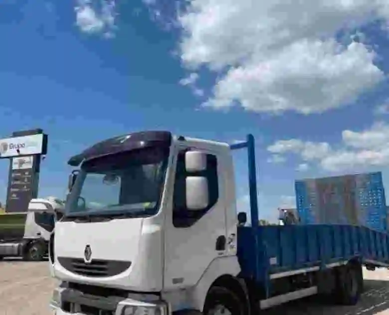 1. Renault Midliner