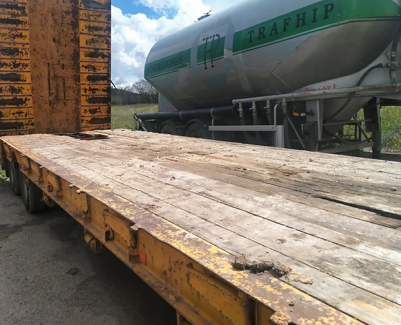 11. Góndola Fruehauf de 3 ejes