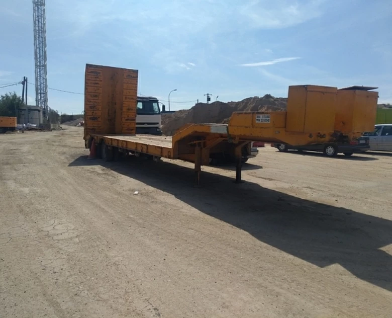 3. Góndola Fruehauf de 3 ejes