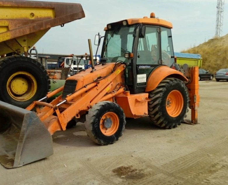 1. Retrocargadora Fiat Kobelco B95