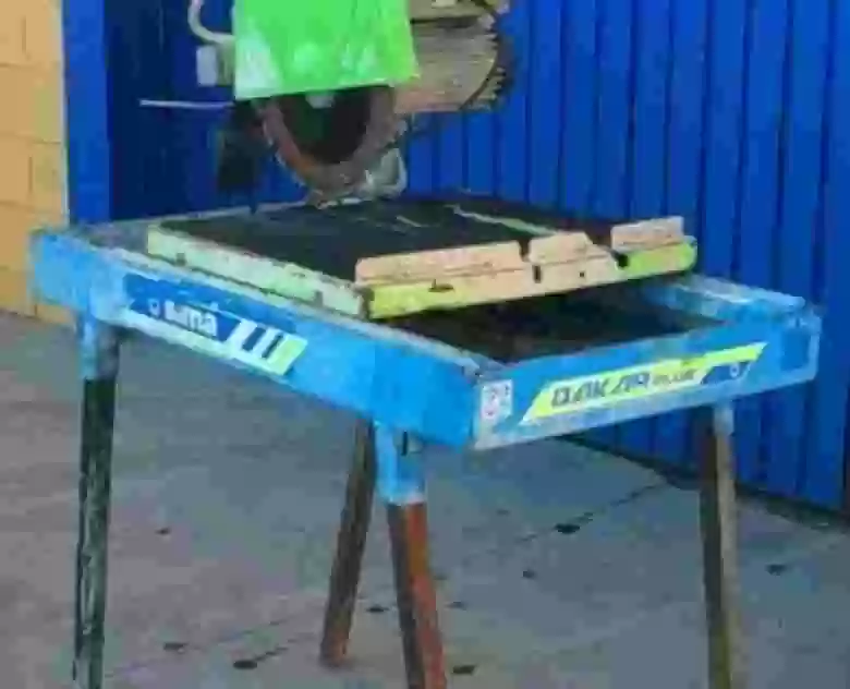 1. Mesa de corte de ladrillo Sima
