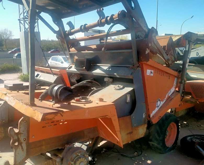 26. Lote de Maquinaria de Obra