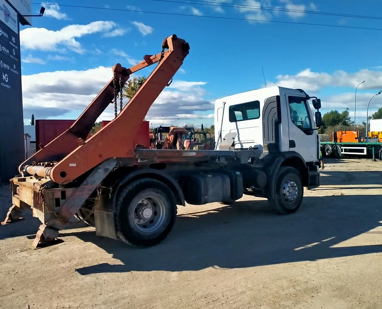 6. CAMIÓN PORTACONTENEDORES RENAULT	PREMIUN 280