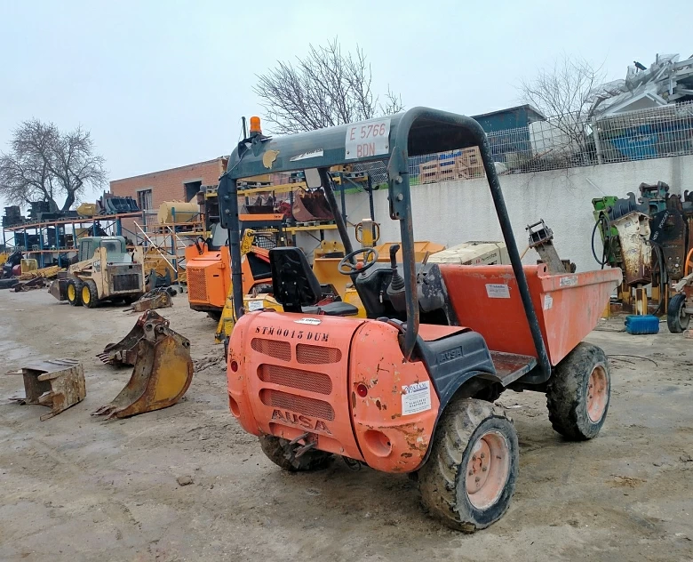 4. Dumper Ausa D201 Rhs