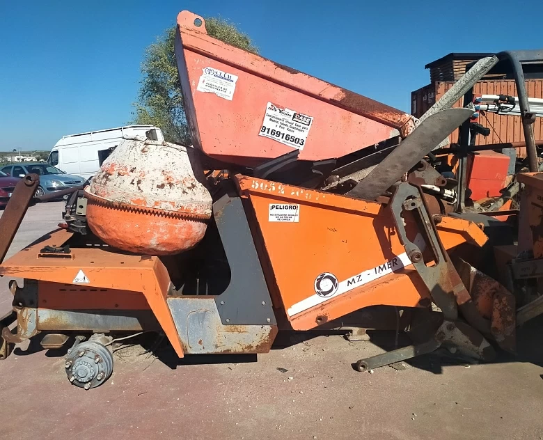 17. Lote de Maquinaria de Obra