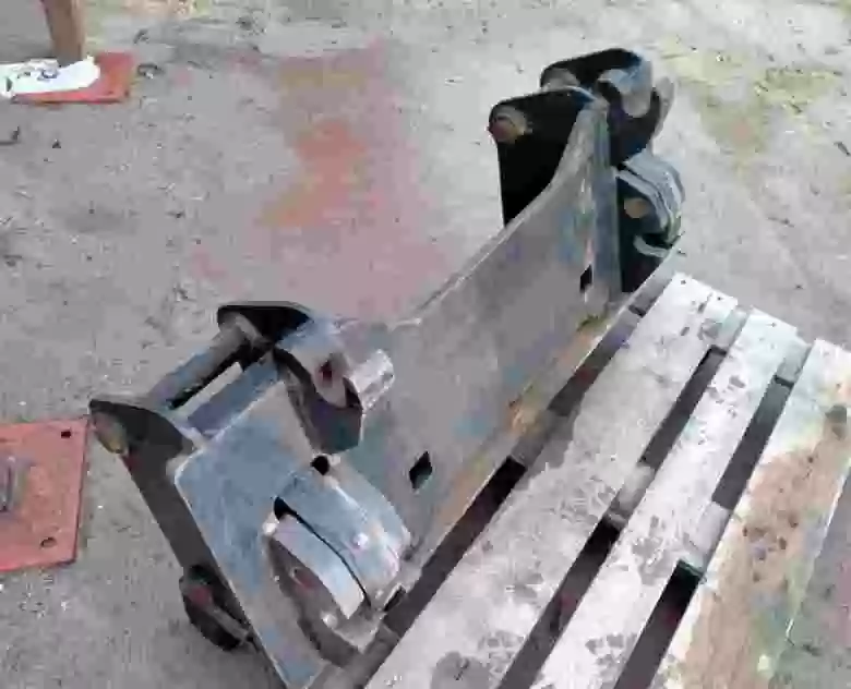 1. Enganche rapido frontal Jcb 3cx