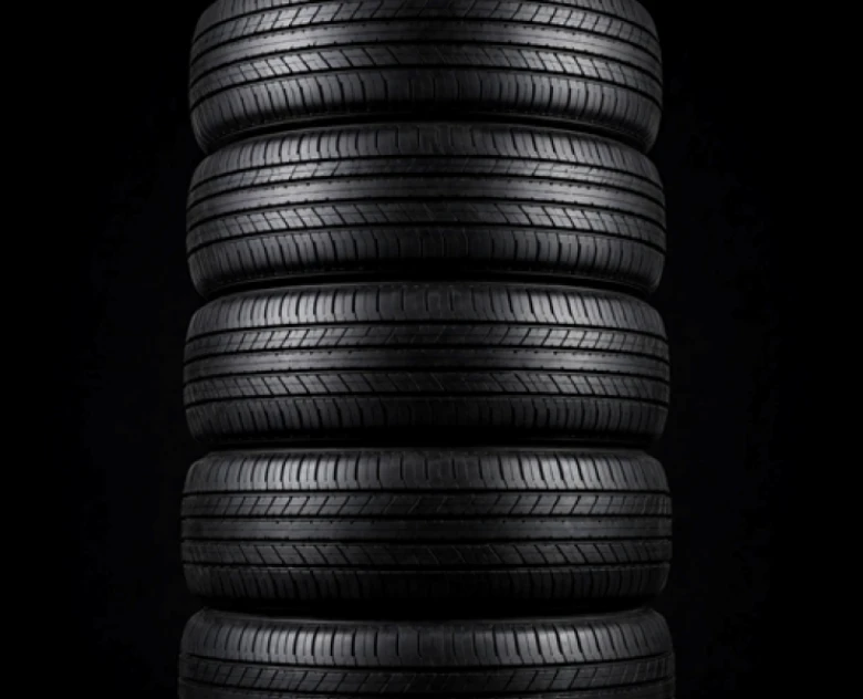 2. NEUMÁTICO ADVANCE 215/75 R17.5