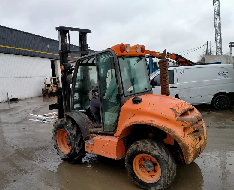 4. Carretilla Ausa CH250 x 4