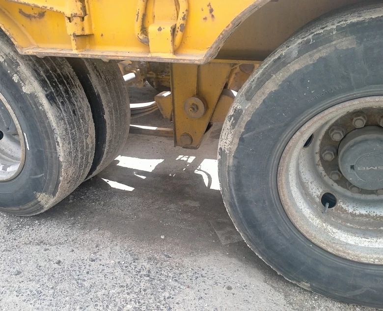 9. Góndola Fruehauf de 3 ejes