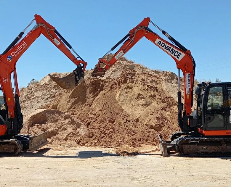 4. Mini Excavadora Kubota Kx080-4