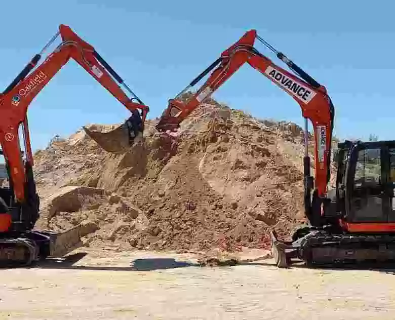 4. Mini Excavadora Kubota Kx080-4