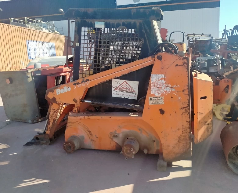 15. Lote de Maquinaria de Obra