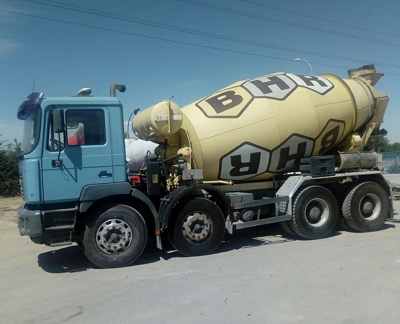 5. Camion hormigonera Man 35.364