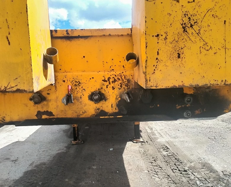 12. Góndola Fruehauf de 3 ejes