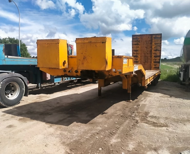 14. Góndola Fruehauf de 3 ejes