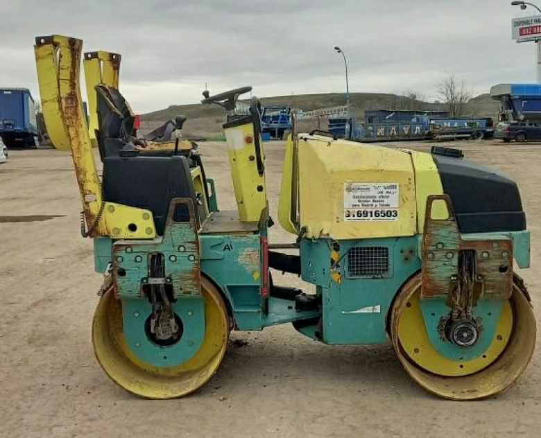 3. Rodillo tandem Ammann Av26